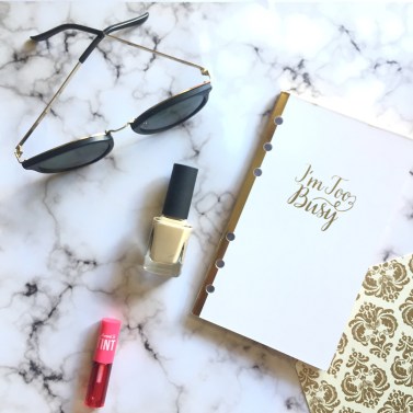 This image has an empty alt attribute; its file name is liptint.jpg