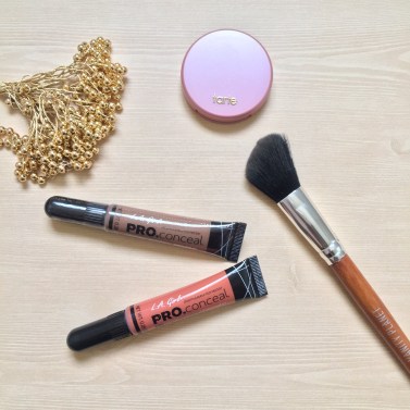 This image has an empty alt attribute; its file name is pro-concealer-from-la-girl.jpg